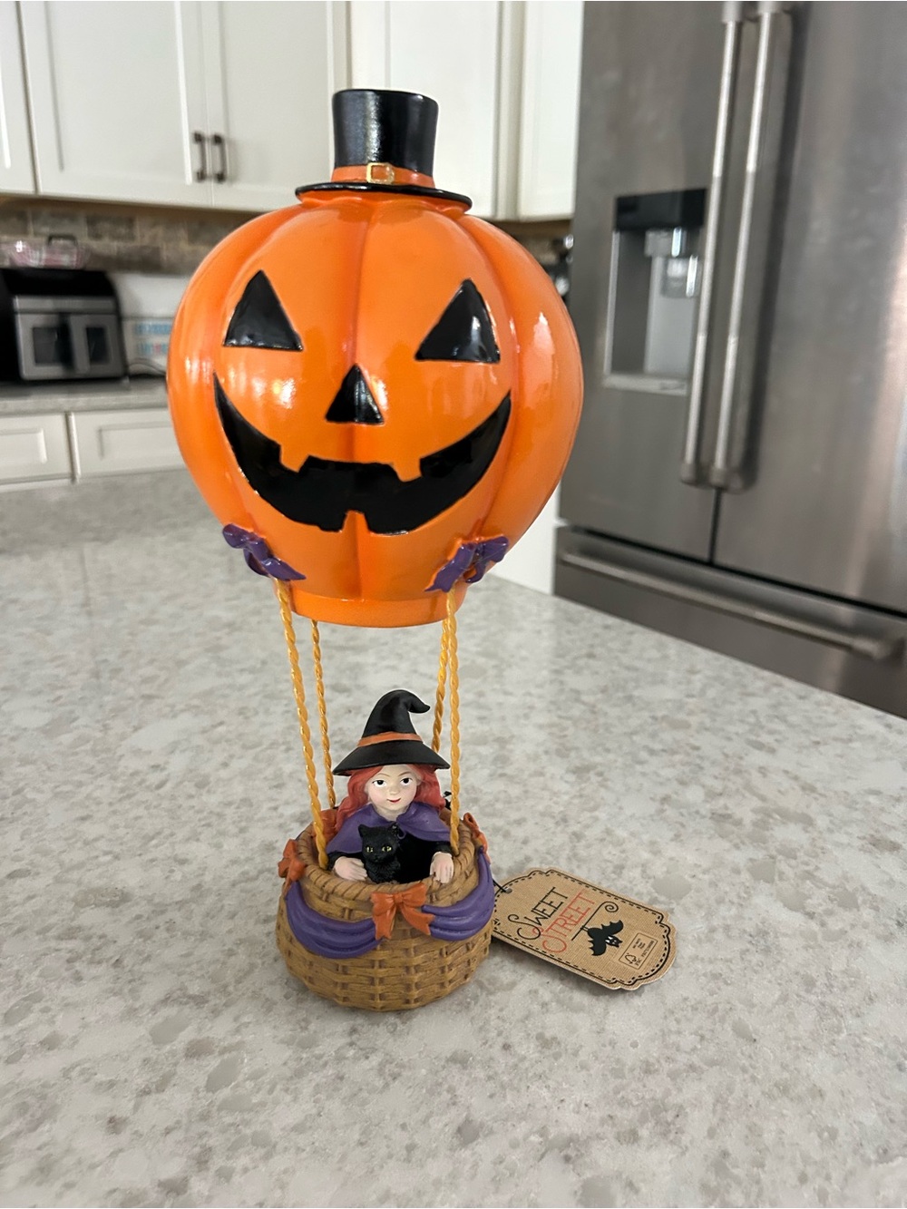 “New” Sweet Street Halloween Pumpkin Hot Air Balloon Figurine